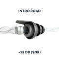 Technische Darstellung der schwarzen Ohrstöpsel 'Intro Road' mit einer Geräuschreduzierung von 24 dB (SNR). Der integrierte Filter minimiert effektiv Wind- und Motorgeräusche, während wichtige Verkehrs- und Umgebungsgeräusche weiterhin hörbar bleiben – optimal für Motorradfahrer.